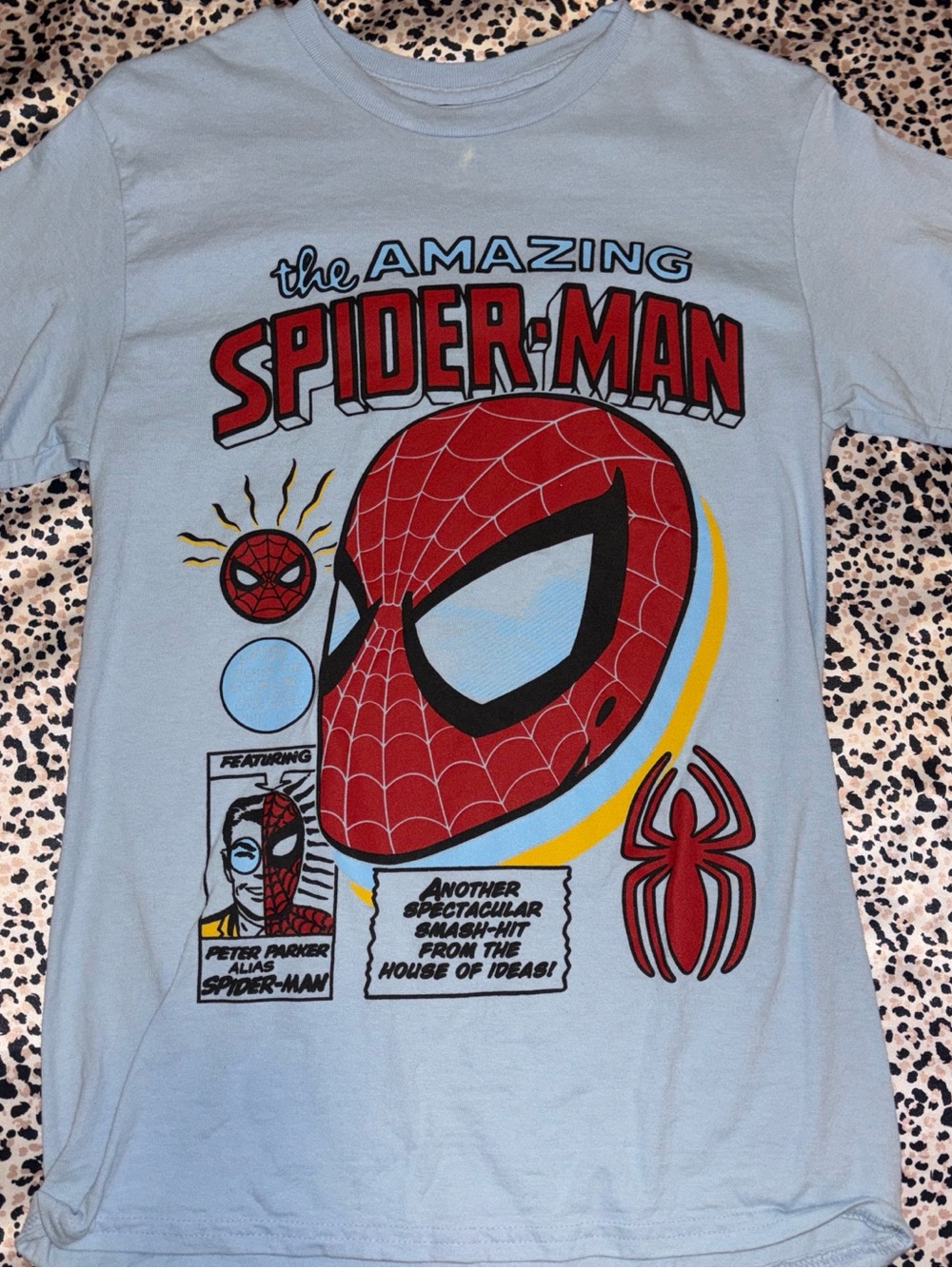 Marvel Spider-Man Graphic Tee 🕷️❤️